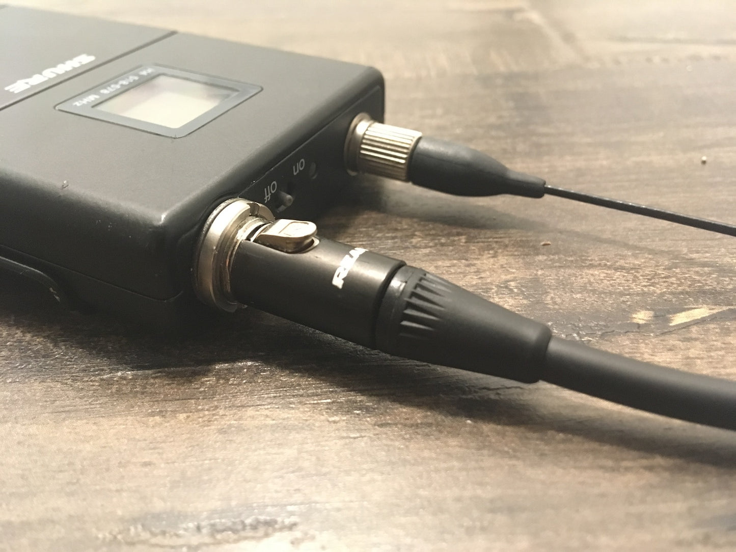 Premium Locking Instrument Cable for Shure Wireless Axient ULXD QLXD UHFR